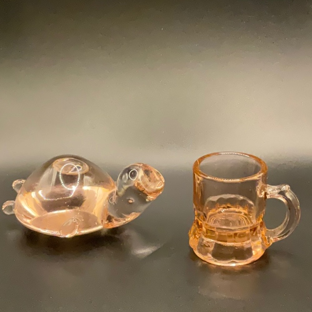 2 vintage pink glass pieces.